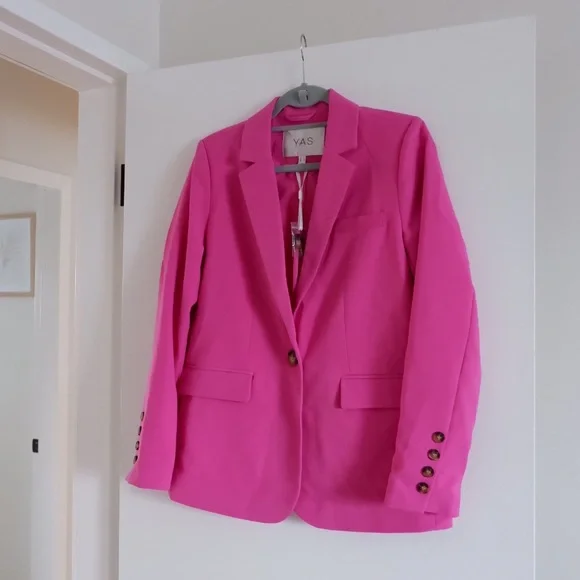 SOLD- Y.A.S. Apple Blazer - Picture 2 of 8